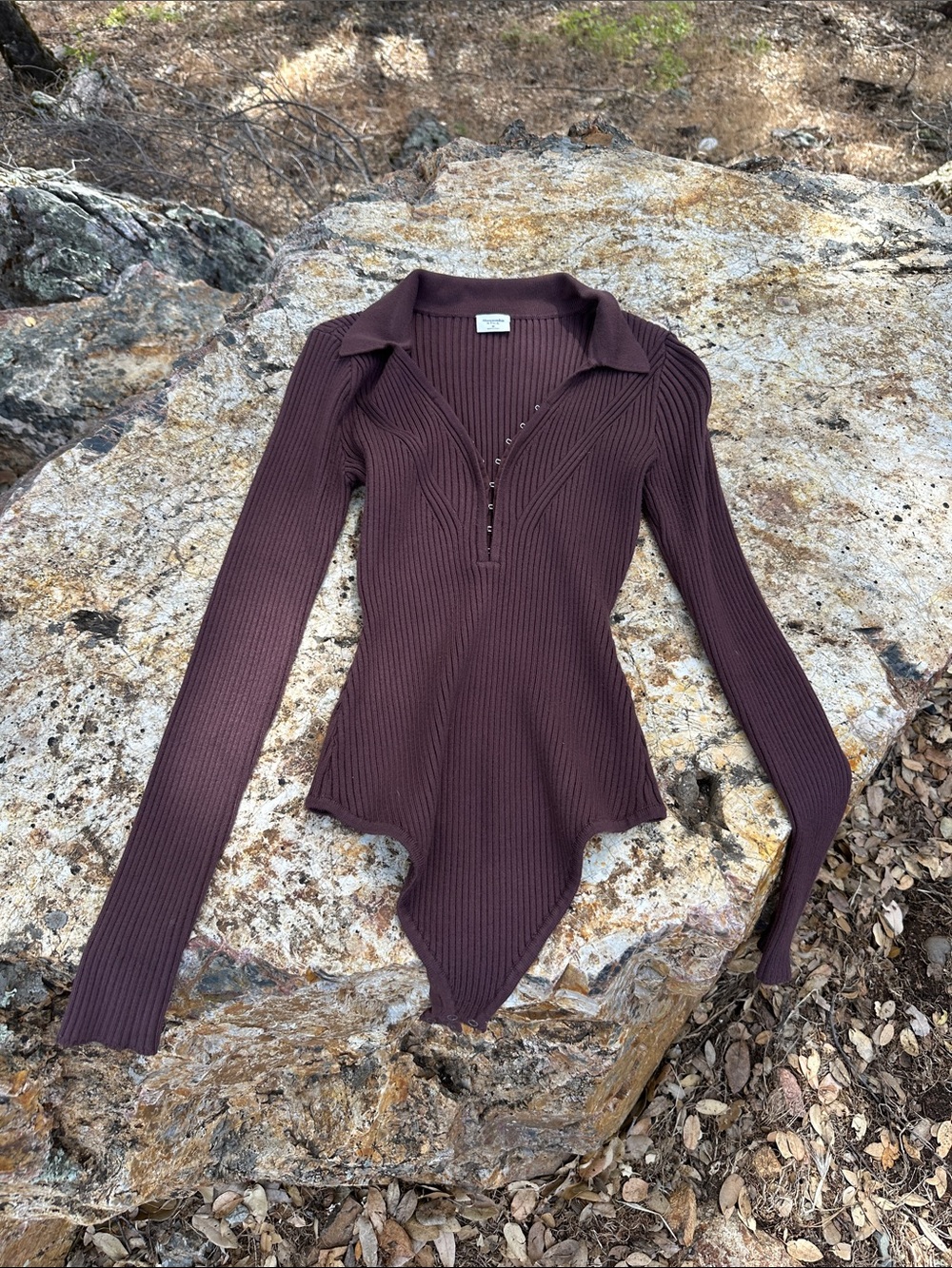 Abercrombie & Fitch Brown Ribbed Long-Sleeve Pointed-Hem Top